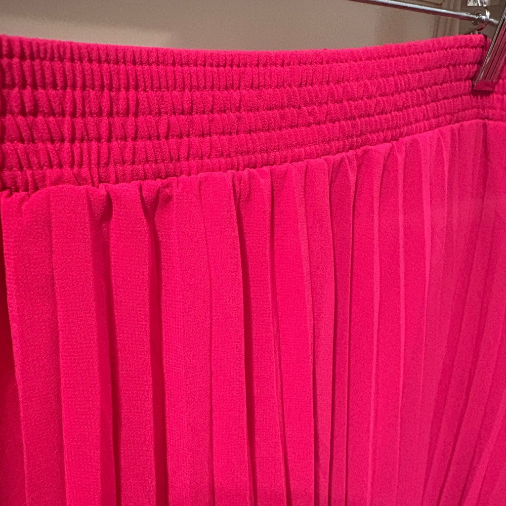 a new day Hot Pink Pleated Midi Skirt - Picture 3 of 6